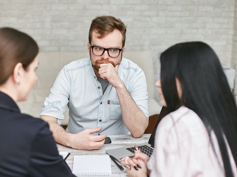 關(guān)于美國護照認證流程和所需時間的信息